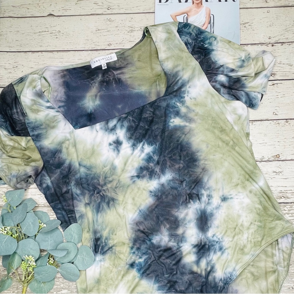 Socialite Curve Tie Dye Puff Sleeve Square Neck Bodysuit